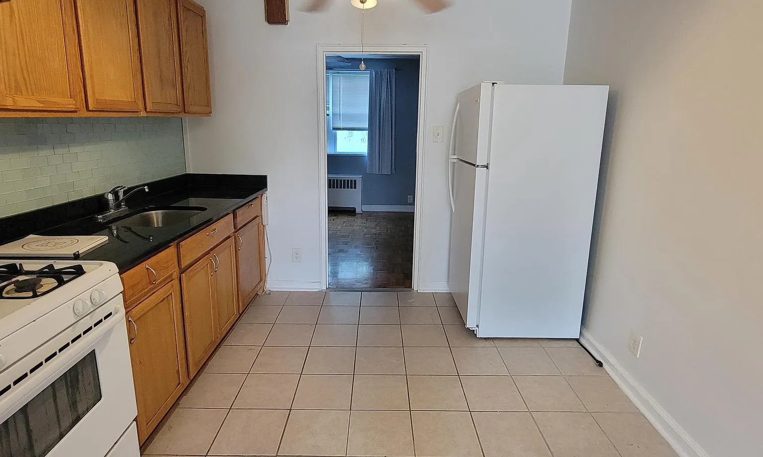 1 bed, $1,100 — Photo 4