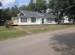 1501 Leahy Ave, Pawhuska, OK 74056