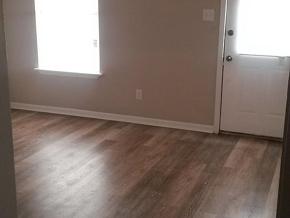2nd image of 4207 Pine St