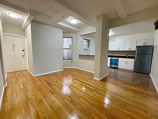4th image of 115 W 71st St APT 9C