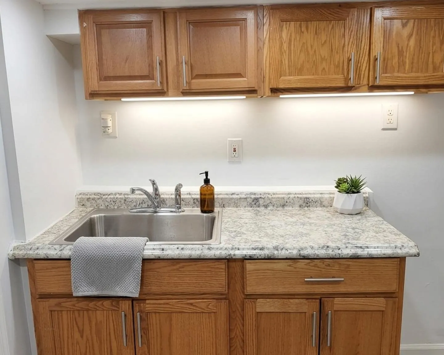 1 bed, 1.0 bath, 1170 sqft, $1,148 — Photo 3