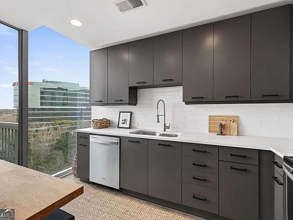 5th image of 3300 Windy Ridge Pkwy SE Unit 1019