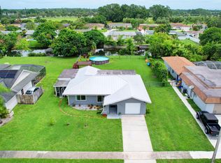 932 Camellia Dr, Royal Palm Beach, FL 33411