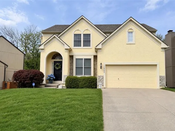 12462 Rosehill St, Overland Park, KS 66213