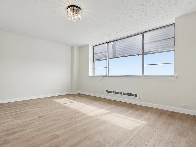 1620 E Broad St #906 — Photo 21