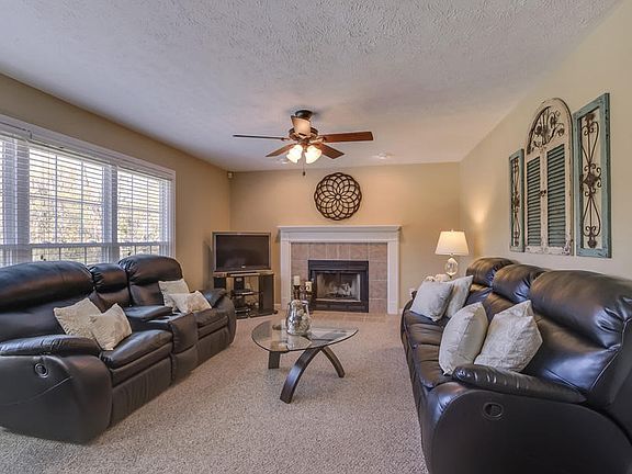 5th image of 4411 Soapberry Cir