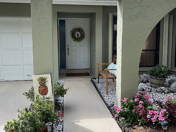 3rd image of 2592 SW Willowood Cir