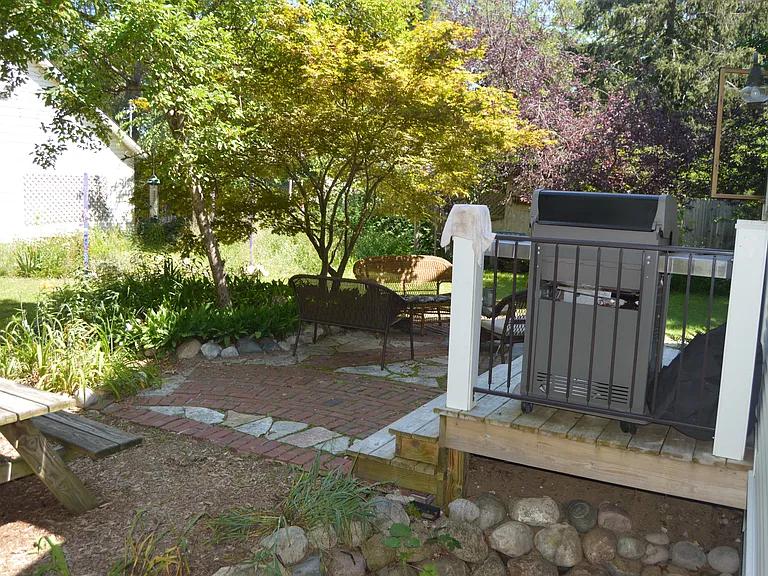 727 Washington St — Photo 37