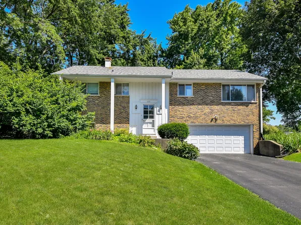 1251 Trillium Ct, Batavia, IL 60510