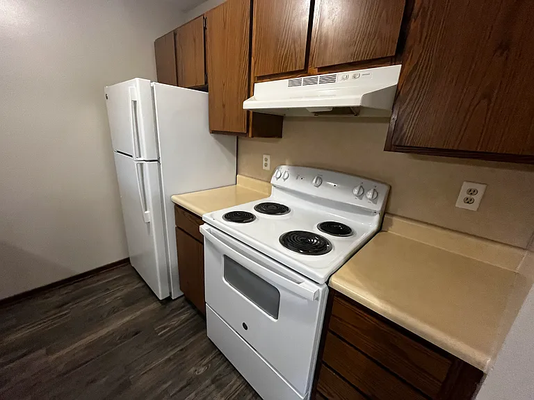 709 Fieldstone Ct #11 — Photo 4