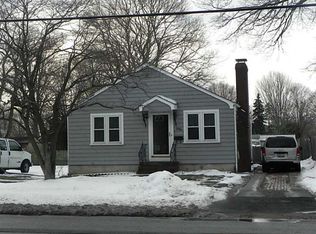 596 Main Ave, Warwick, RI 02886