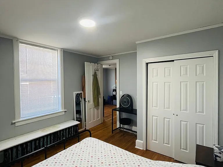 318 State St — Photo 18