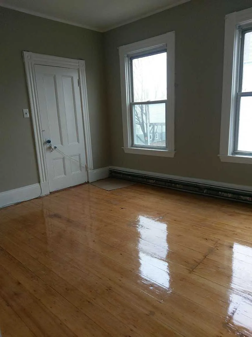 3 bed, $3,000 — Photo 3