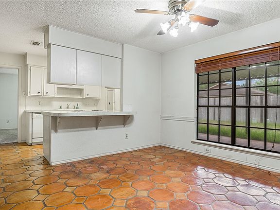 3rd image of 3218 Kennsington Ct