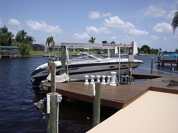 Large fishing/Sun Dock with large wrap around captains boat dock