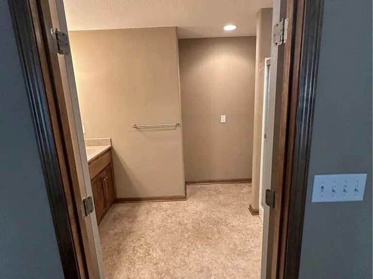 505 NW Highcliffe Dr — Photo 26