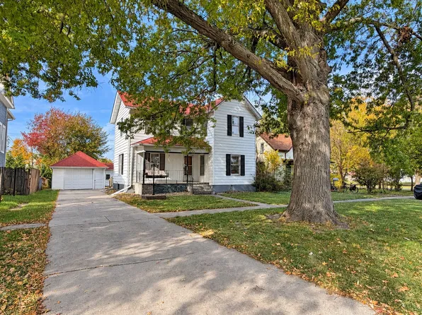 531 Broad St, Grinnell, IA 50112