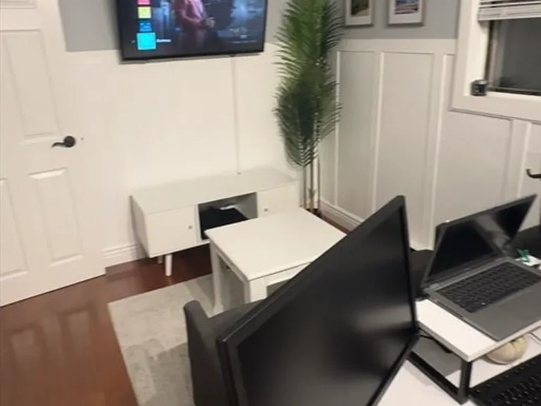 18 Washington St #7 — Photo 4