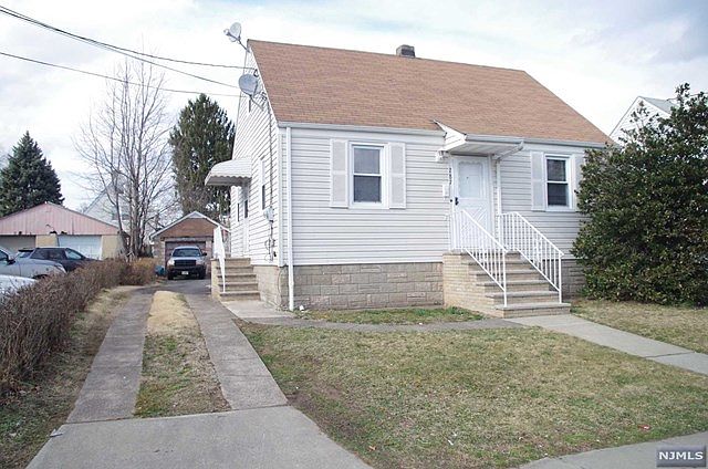 1st image of 289 Lanza Ave
