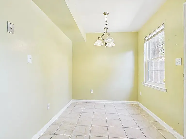 8811 Hunter Ridge Dr — Photo 9