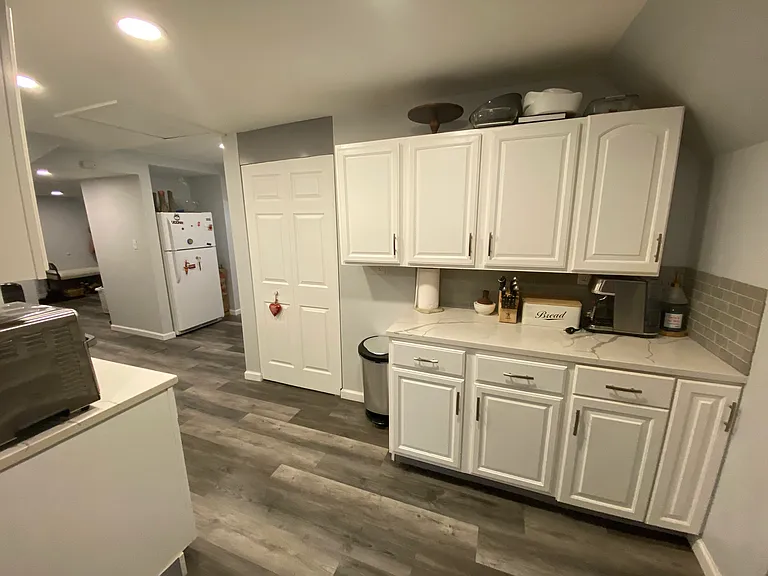 6 Fairmont Please Shelton Ct #D-06484 — Photo 2