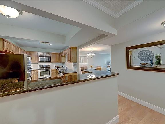4th image of 14810 Rue De Bayonne APT 6E