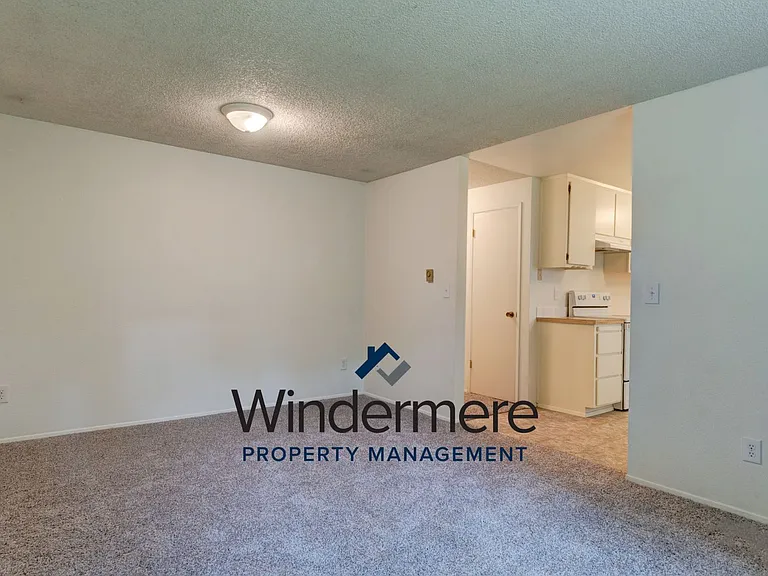 1510: 4146 Kimberly Way — Photo 4