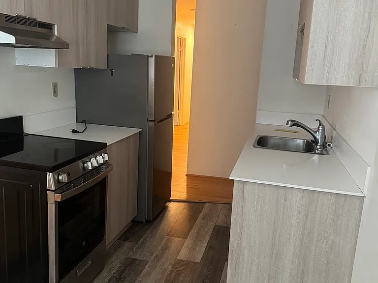 404 E 8th Ave — Photo 16