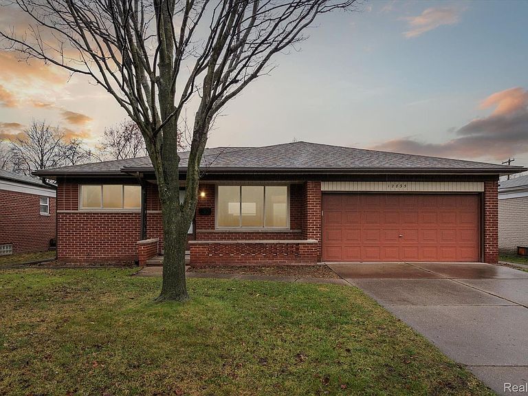 12835 Plumbrook Rd, Sterling Heights