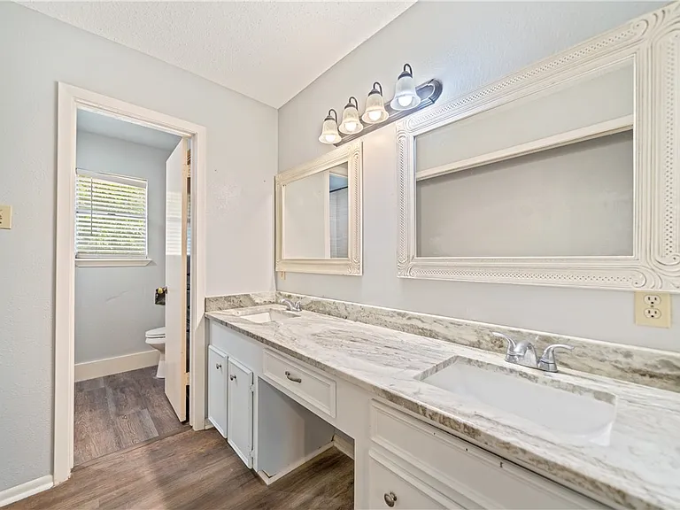2445 Cricket Hollow St — Photo 28