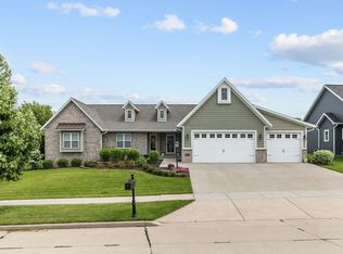5622 N Rosemary Dr, Appleton, WI 54913