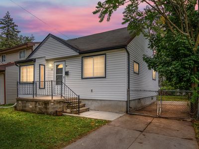 60 W Coy Ave, Hazel Park, MI, 48030