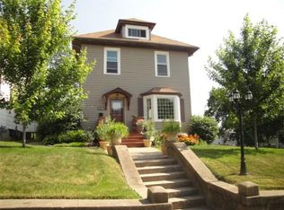 631 Kickapoo St, Leavenworth, KS 66048