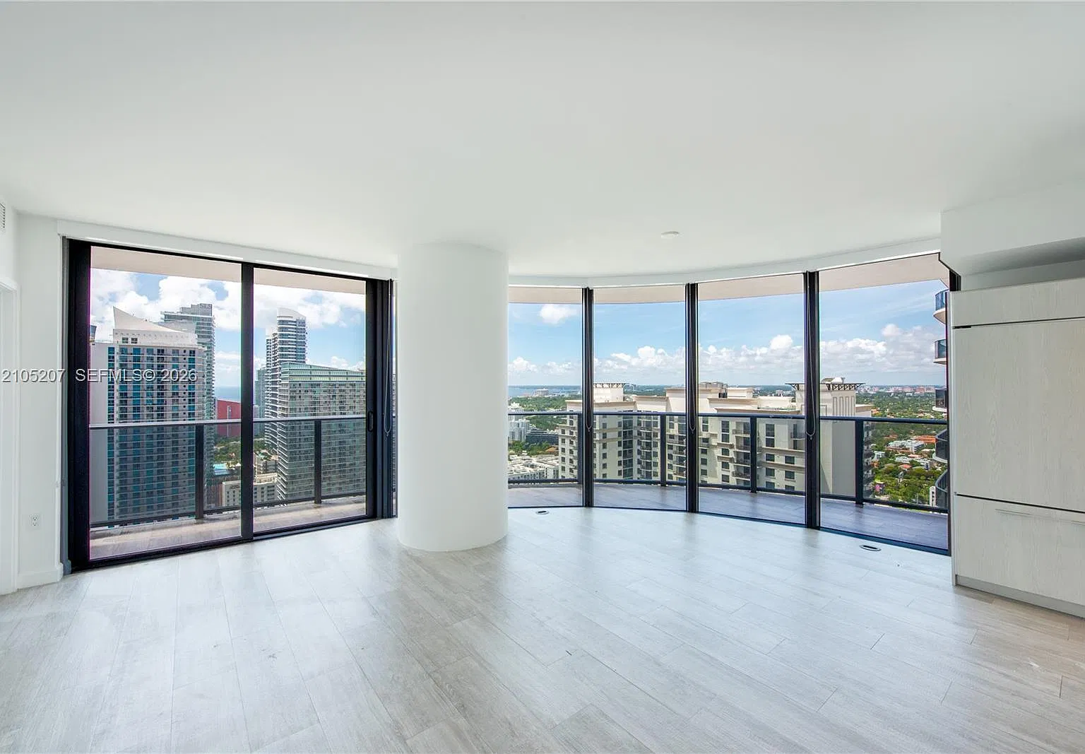 Brickell Heights East Con — Photo 2