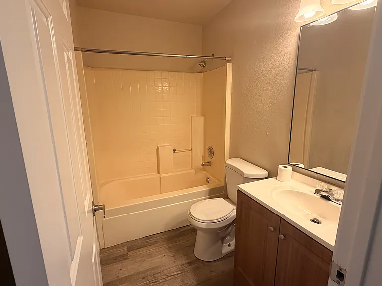 1078 W Rogers Ave — Photo 6