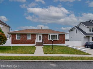 38 Bogert Ave, Staten Island, NY