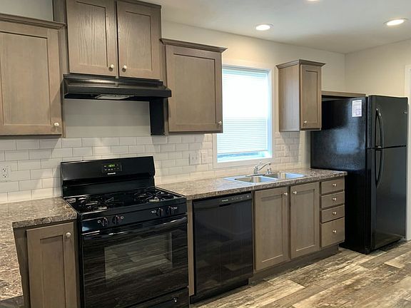 5th image of 7801 88th Ave Lot 123