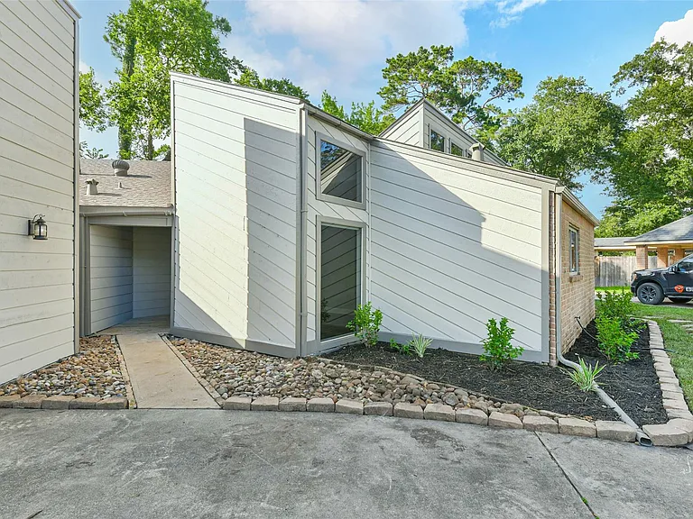 13438 Wiley Martin Dr — Photo 3