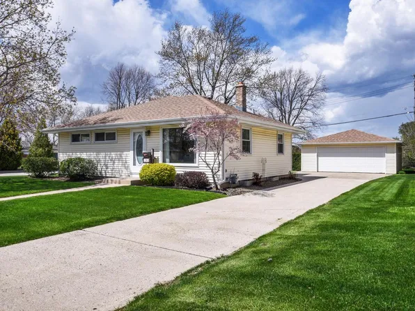 202 Beech STREET, Grafton, WI 53024