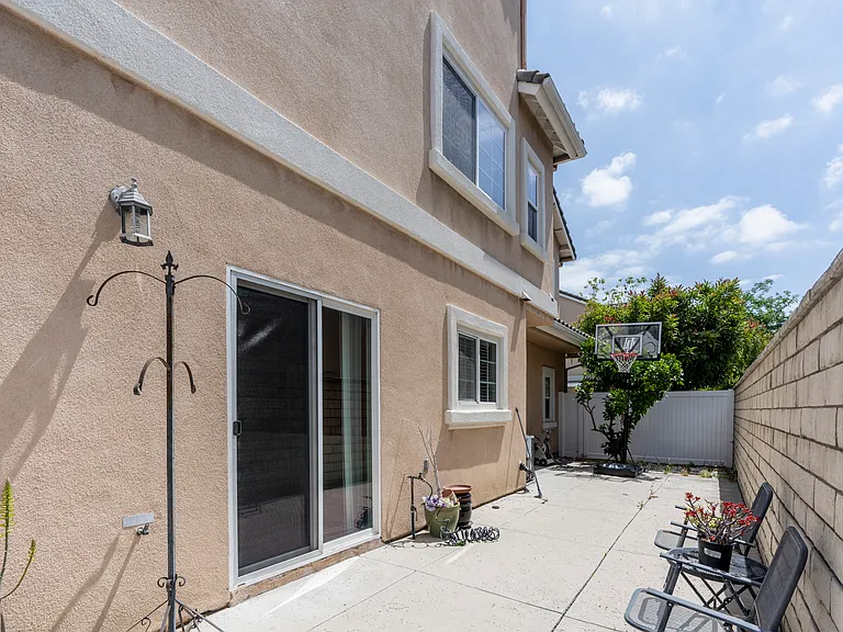 10623 Mona Way — Photo 14