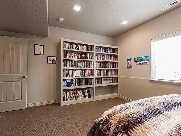 2296 S Hunter Dr — Photo 17