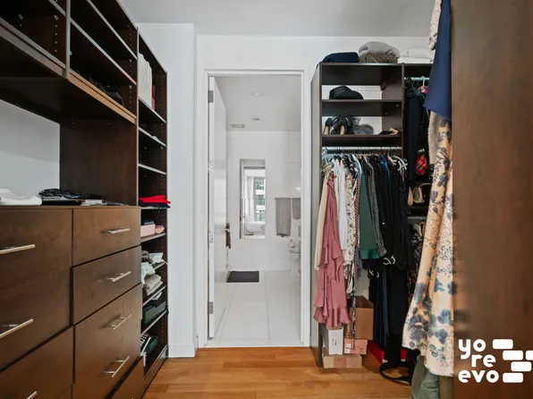 4 West 21st Street image 5 of 8