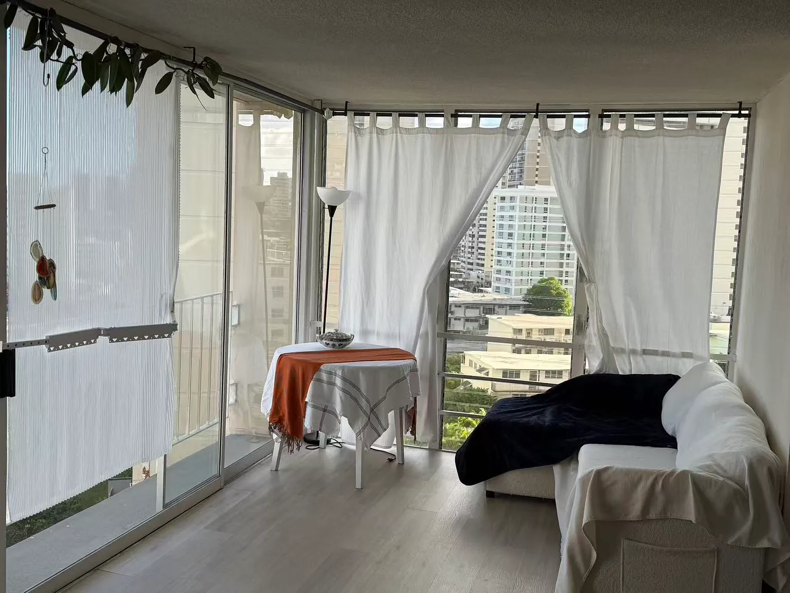 2 bed, 736 sqft, $1,600 — Photo 3