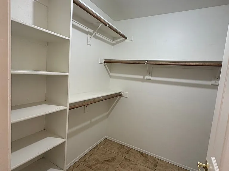 1885 E Drake Dr — Photo 9