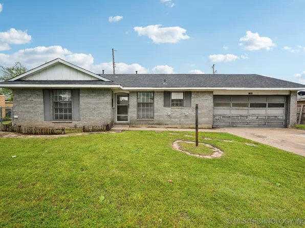 11804 E 7th Pl, Tulsa, OK 74128