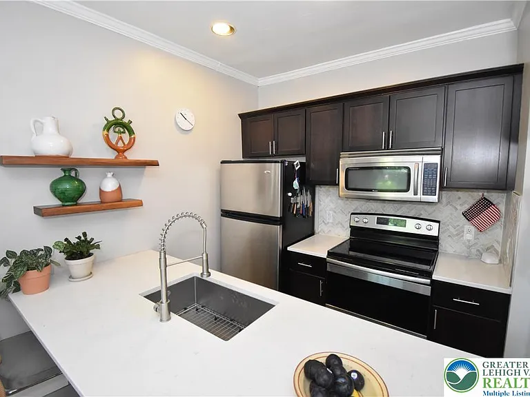 241 Spring Garden St — Photo 15