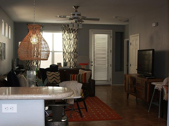 4th image of 1822 Versante Ave