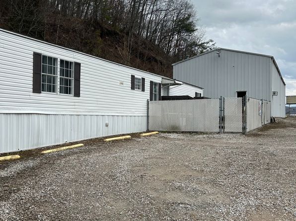 4052 1/2 Washington St W