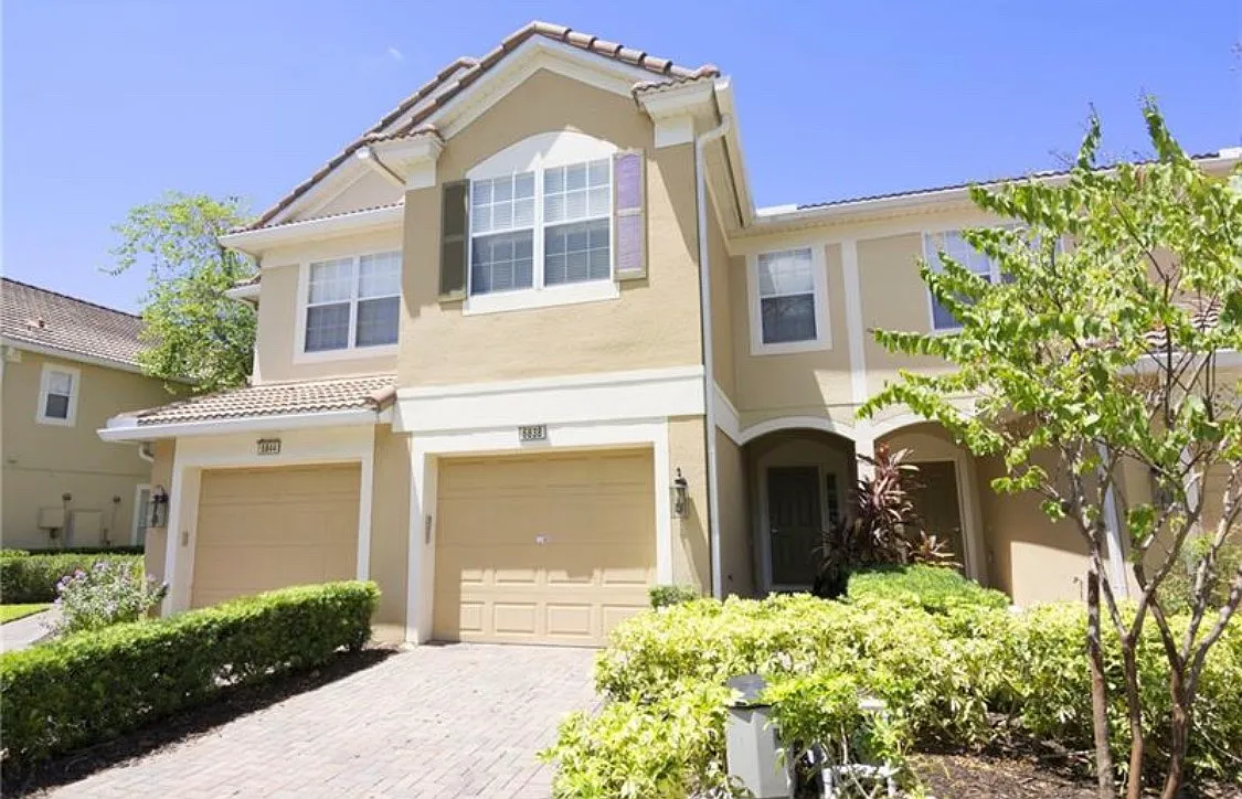 3 bed, 2.5 bath, 1672 sqft, $2,700 — Photo 1