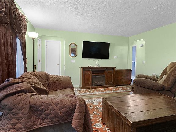 5th image of 1863 Norton St